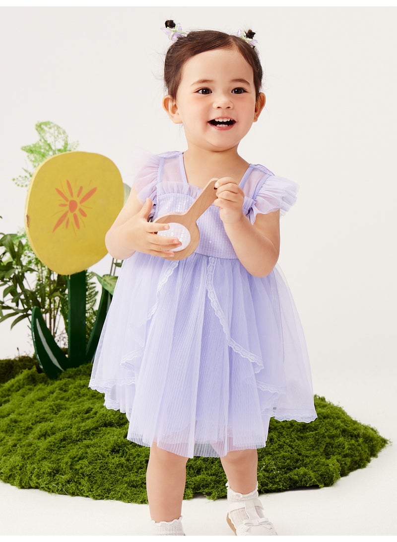 ميني بالا فستان ساحر بأكمام مرفرفة للفتيات، مصنوع من قماش التول الناعم القابل للتنفس، تفاصيل مكشكشة، تطريز فراشة في الخلف، حواف دانتيل، مثالي للحفلات وحفلات الزفاف والمناسبات الخاصة للأطفال - Image 1