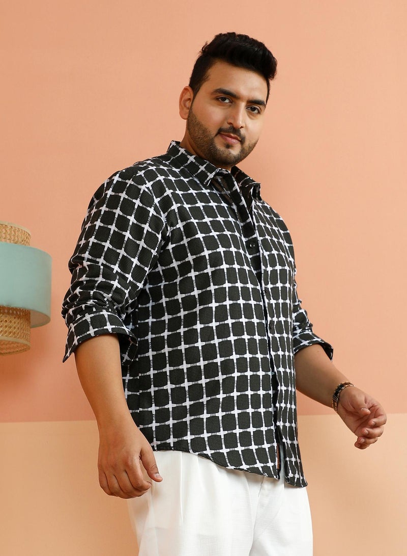 Instafab Plus Men's Olive Green Graph-Weave Shirt For Casual Wear | Spread Collar | Long Cuffed Sleeves | Button Closure | Plus Size Shirt Crafted With Comfort Fit For Everyday Wear - Image 3