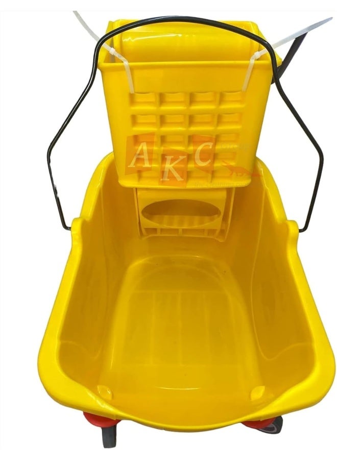 AKC دلو ممسحة مصفاة ميني - 32 لتر دلو ممسحة تجاري ثقيل الوزن مع عجلات، أصفر، سهل الاستخدام ومتين لتنظيف الأرضيات الاحترافي - Image 3