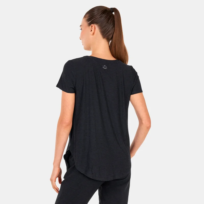 بيوند يوغا تيشيرت فيذرويت اون ذا داون لو للنساء