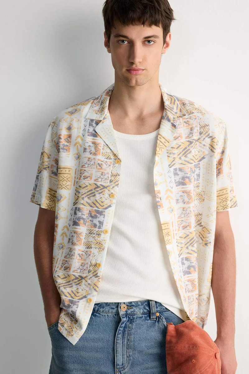 ديفاكتو New Regular Fit Apache Neck Printed Short Sleeve Shirt