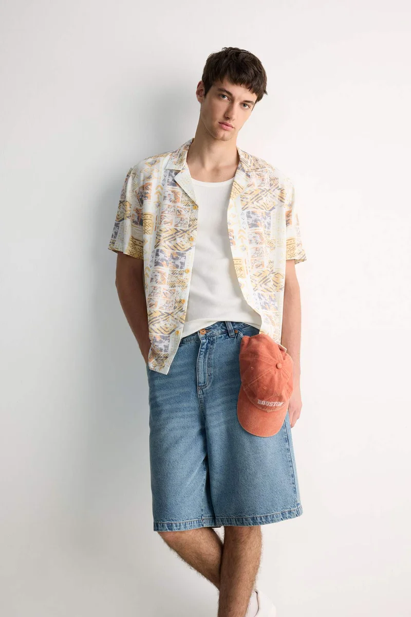 ديفاكتو New Regular Fit Apache Neck Printed Short Sleeve Shirt
