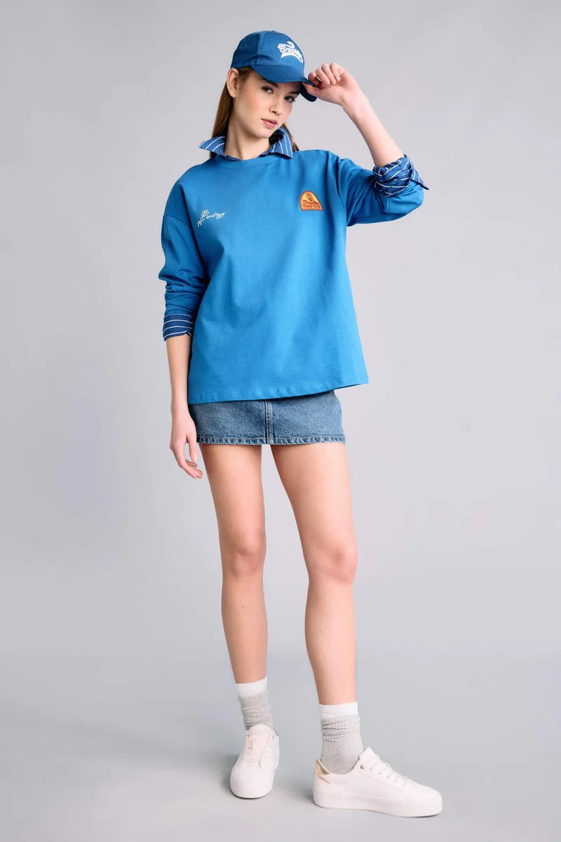 ديفاكتو Regular Fit Crew Neck Long Sleeve T-Shirt
