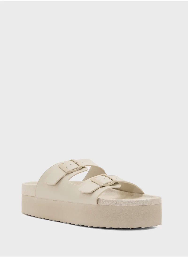 ترافل من نمشي Flatform Comfy Footbed Sandal