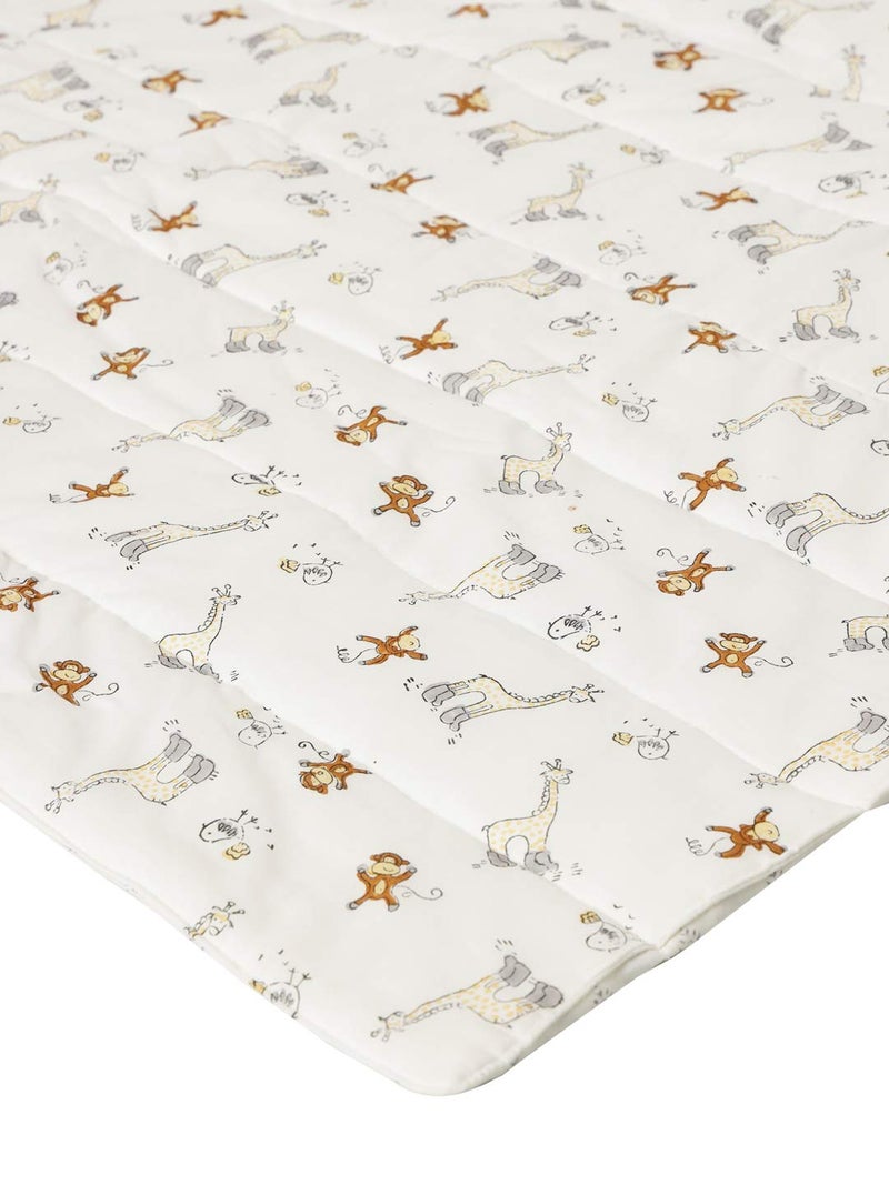 MOM'S HOME MOM'S HOME New Born Organic Cotton Gift Set - 0-1 Year-1 Quilted Quilt & Pack of 4 - Muslin, 1 Muslin Blanket, P3 Socks - Image 3