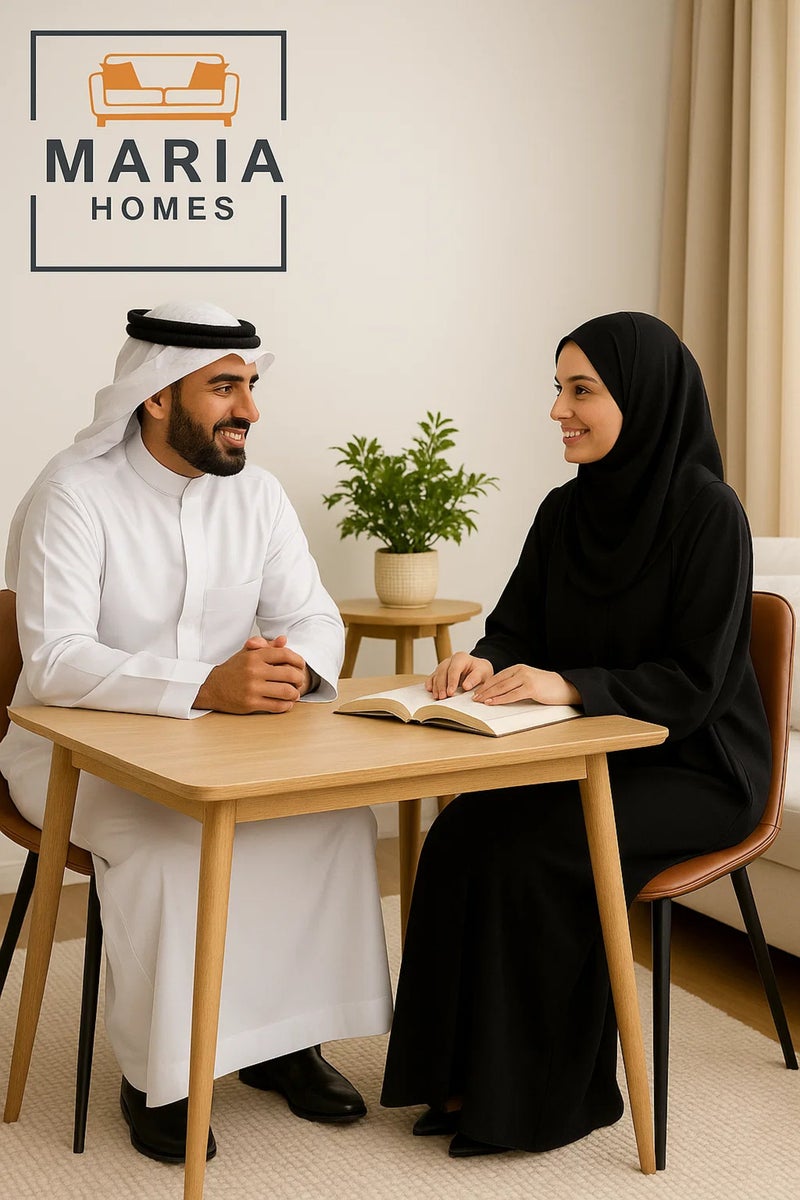ماريا هومز كرسي طعام من الجلد الصناعي باللون البني مع تفاصيل تطريز متقاطع وأرجل معدنية سوداء - راحة عصرية - Image 3