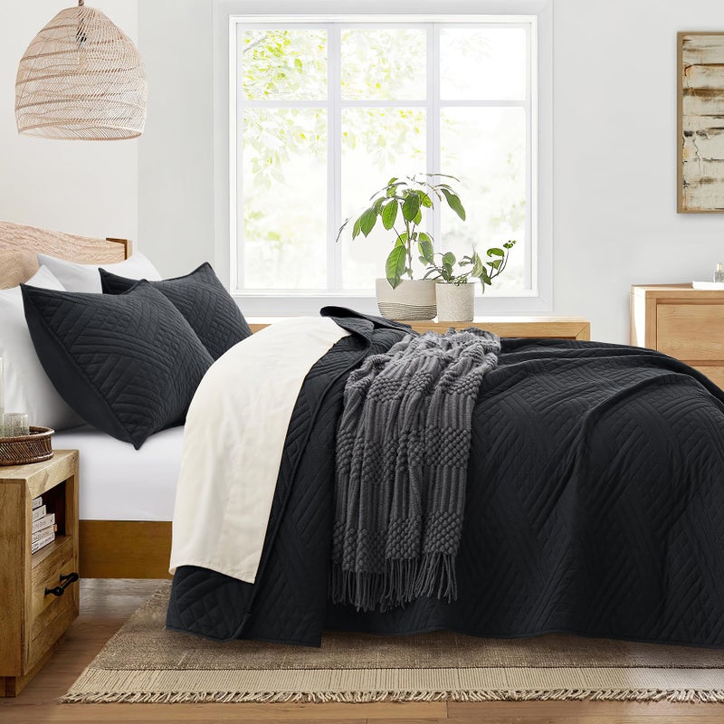 Lavsiry Black Quilt Oversized California King Size with Striped Pattern, Lightweight Soft Summer Thin Bedspread & Coverlet Bedding Set for All Seasons - 3 Piece(1 Quilt, 2 Pillow Shams) - Image 3