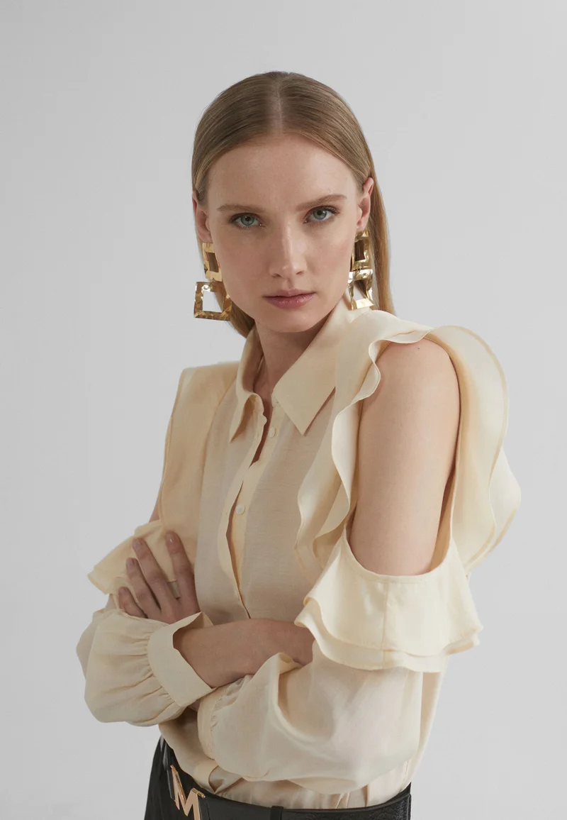 Lola Casademunt Off-the-shoulder blouse