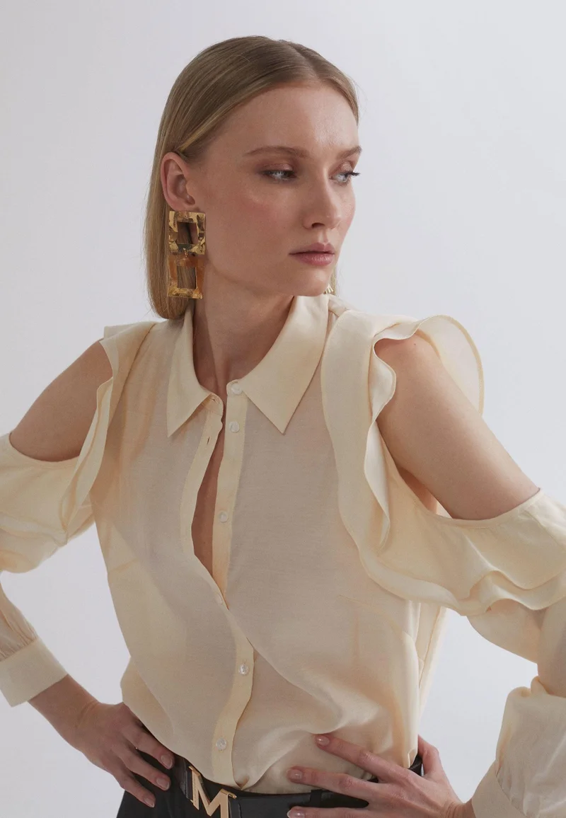 Lola Casademunt Off-the-shoulder blouse
