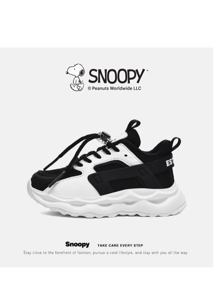 Snoopy New Children's Non Slip Soft Soled Outdoor Sports Shoes  - Image 1