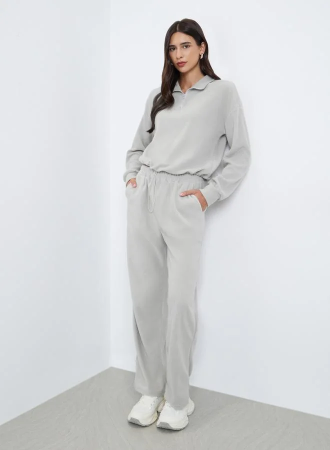 ستايلي طقم منسق من جوغر وسويت شيرت بقصة عادية