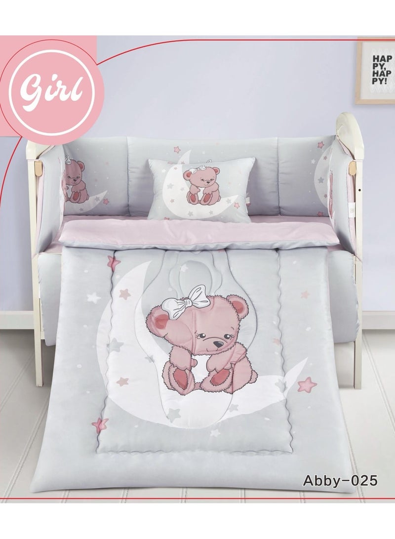 مفرش حاجز اطفال طقم مكون من 5 قطع مقاس-لحاف حشوة ثابتة مقاس ( 90×145) سم الشرشف  مقاس ( 110 ×160) سم كيس مخدة مقاس ( 45×35) سم حاجز للطفل مقاس ( 33×130) سم حاجز للطفل مقاس ( 33×300) سم