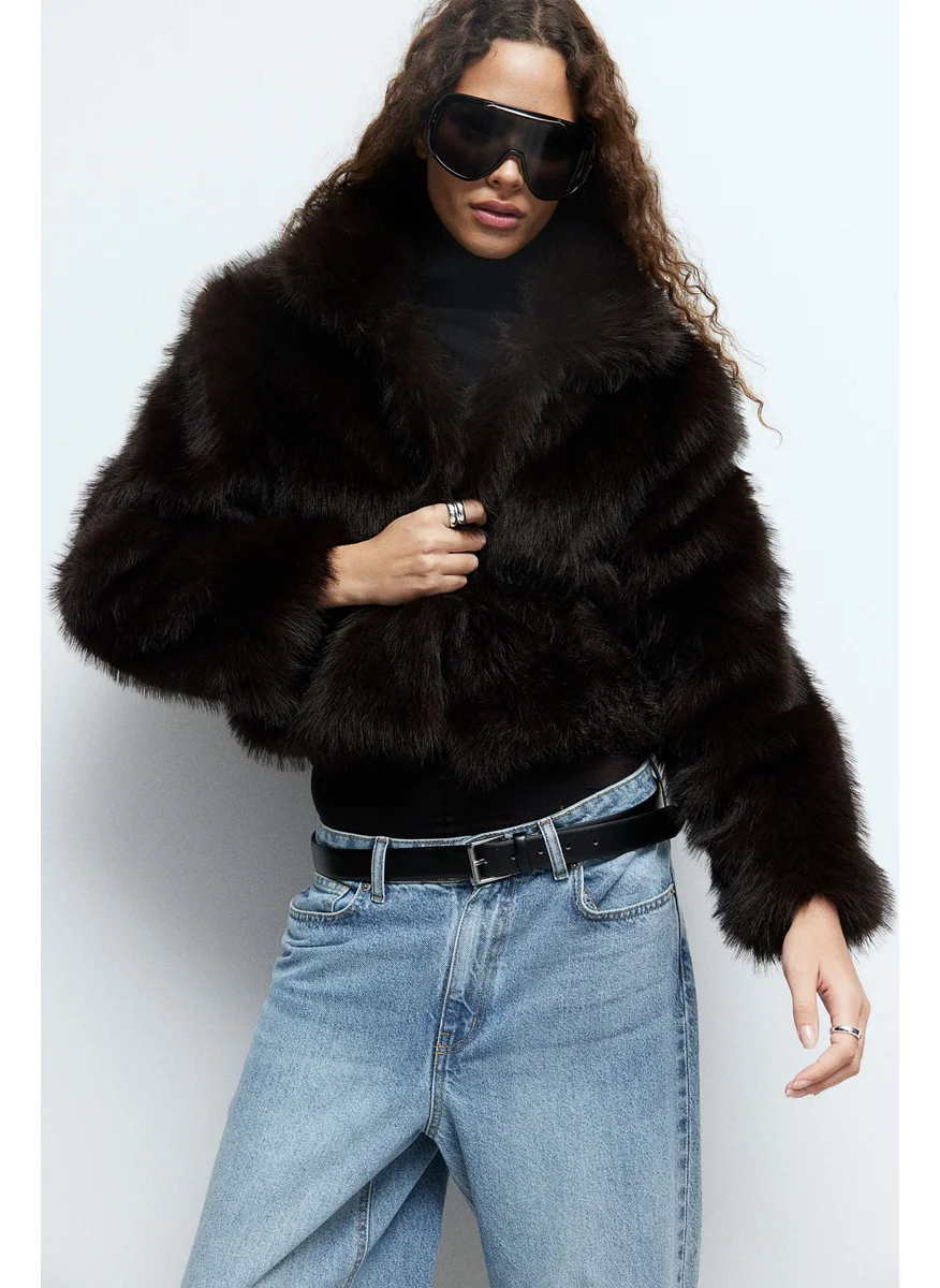 اتش اند ام Cropped Fluffy Jacket