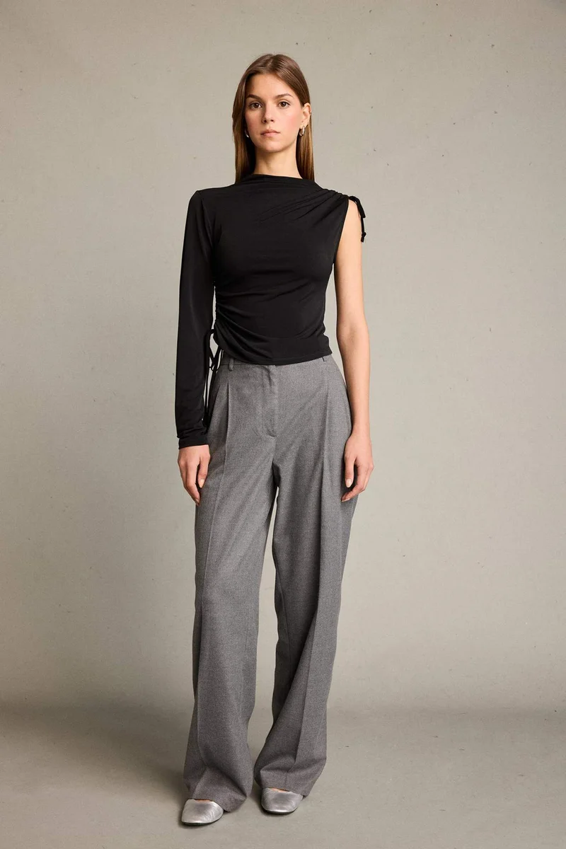 ديفاكتو Long Sleeve T-Shirt