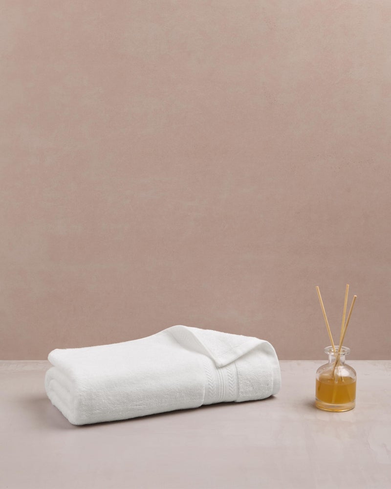 Himêya Himeya Bamboo Cotton Towels for Bath | Bath Towel Large Size | Bath Towel - Soft & Absorbent | 600 GSM | 1 Piece Bath Towel for Men/Women| 70 cms x 140 cms - White - Image 2