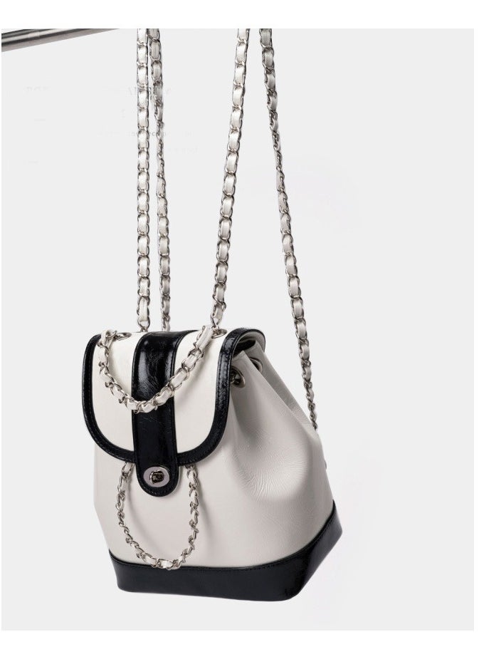 Generic Xiaoxiangfeng Women's Korean Leather Chain Backpack Flap Buckle Design For Large Capacity Handbag Fashionable And Versatile Diamond Grid Chain Exquisite Backpack  - Image 1