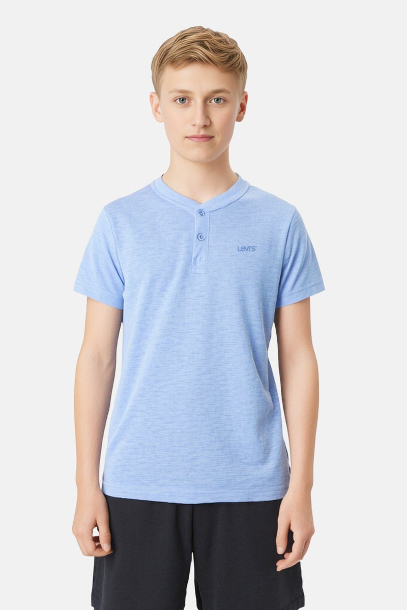 Levi's تي شيرت قصير الأكمام للأولاد، لون أزرق باهت - Image 1