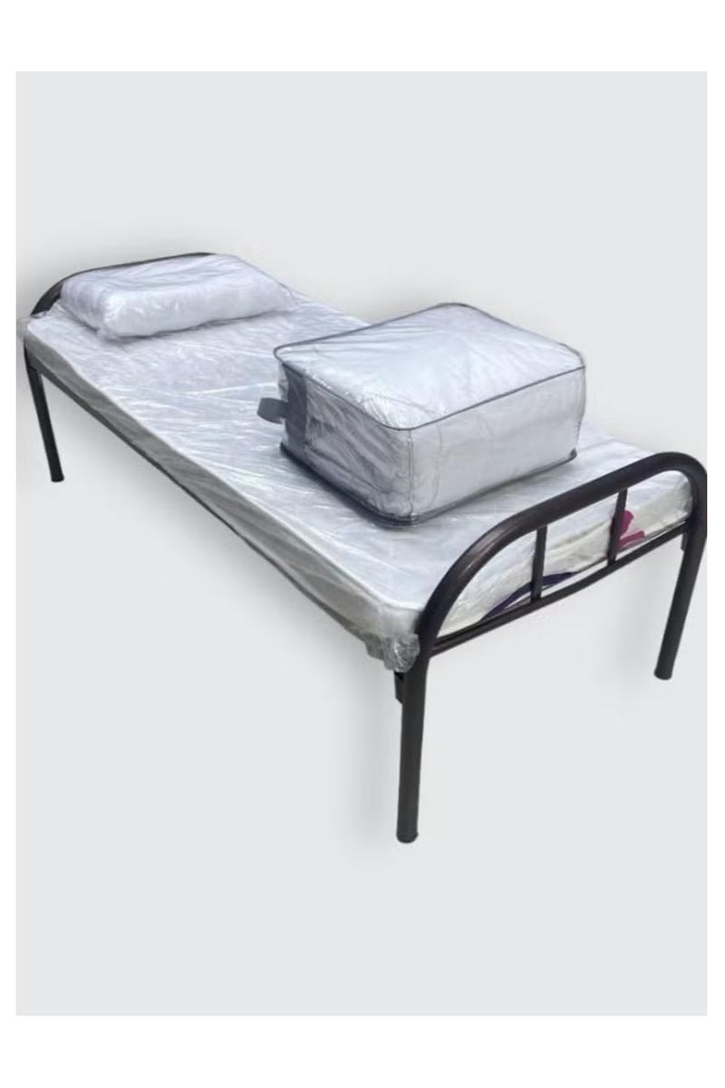 سرير حديد نفر مقاس 190*90 سم مع مرتبة نفر 190*90*10 سم مع مفرش فندقي وطني 5 قطع مع مخدة مقاس 75*50 - Image 1