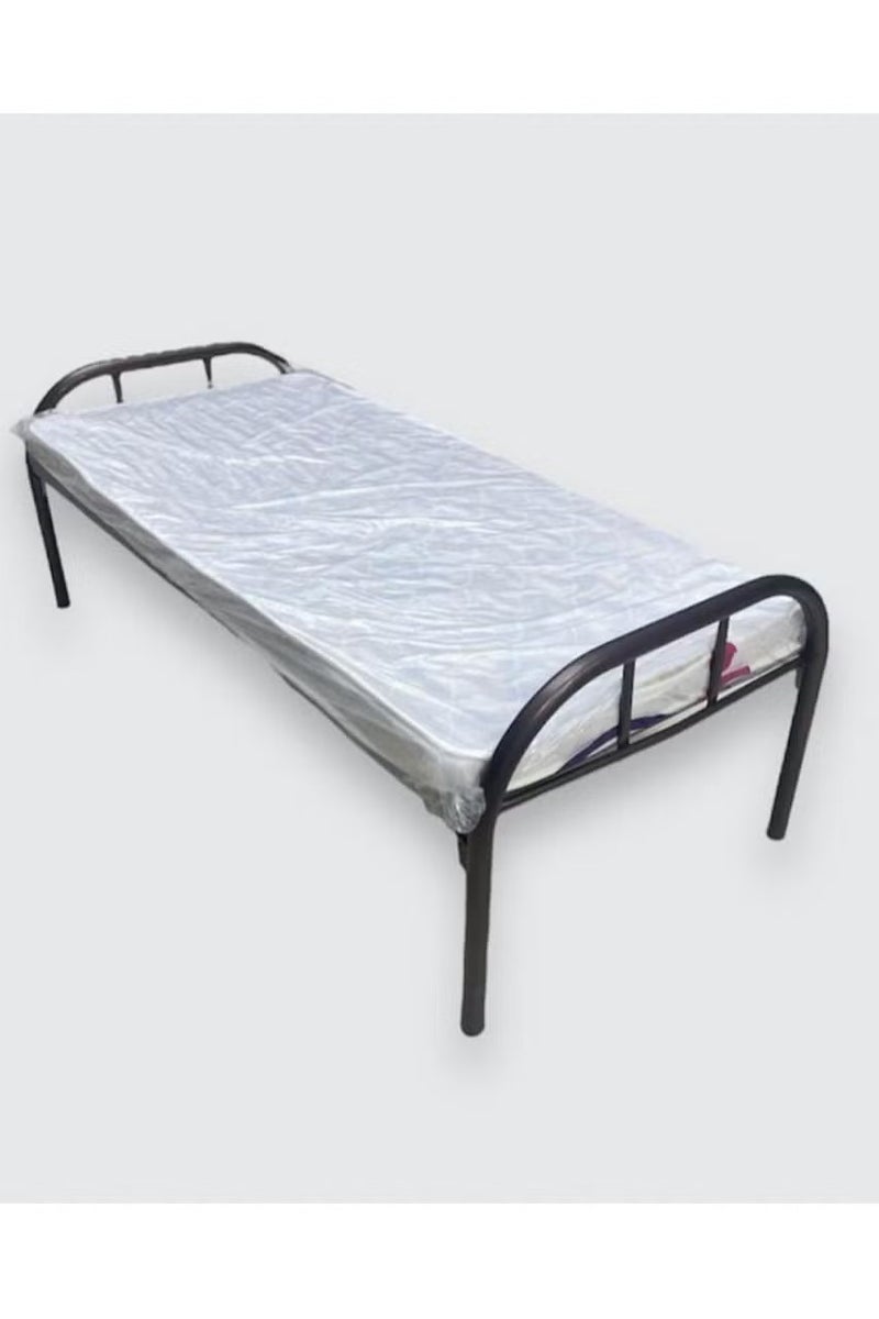 سرير حديد نفر مقاس 190*90 سم مع مرتبة نفر 190*90*10 سم مع مفرش فندقي وطني 5 قطع مع مخدة مقاس 75*50 - Image 3