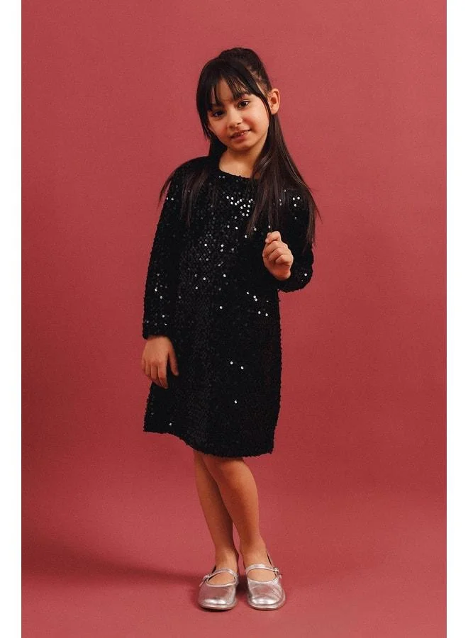 Perendi Girl's Sequin Long Sleeve Velvet Dress – Special Occasion Holiday Dress with Gift Brooch.