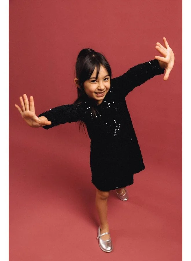 Perendi Girl's Sequin Long Sleeve Velvet Dress – Special Occasion Holiday Dress with Gift Brooch.
