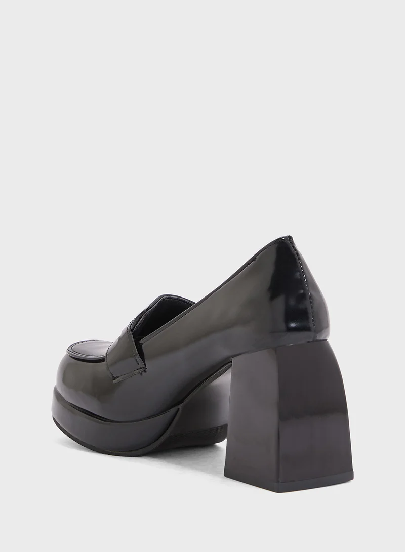 ELLA Heeled Moccasin
