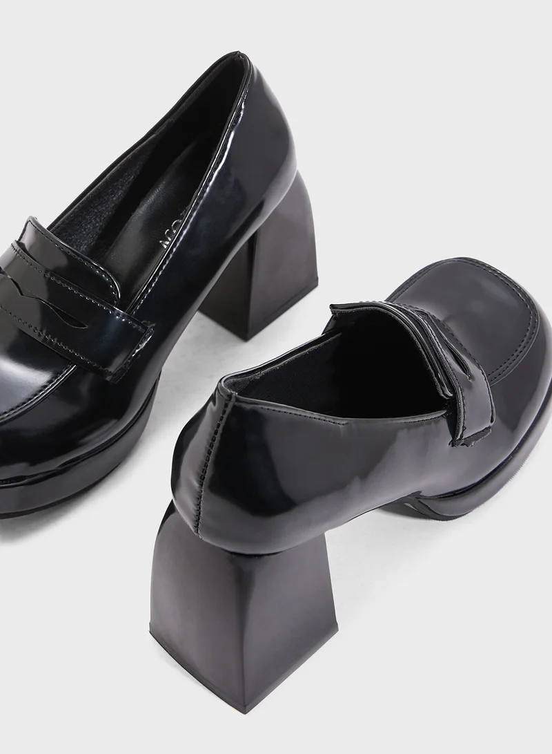 ELLA Heeled Moccasin