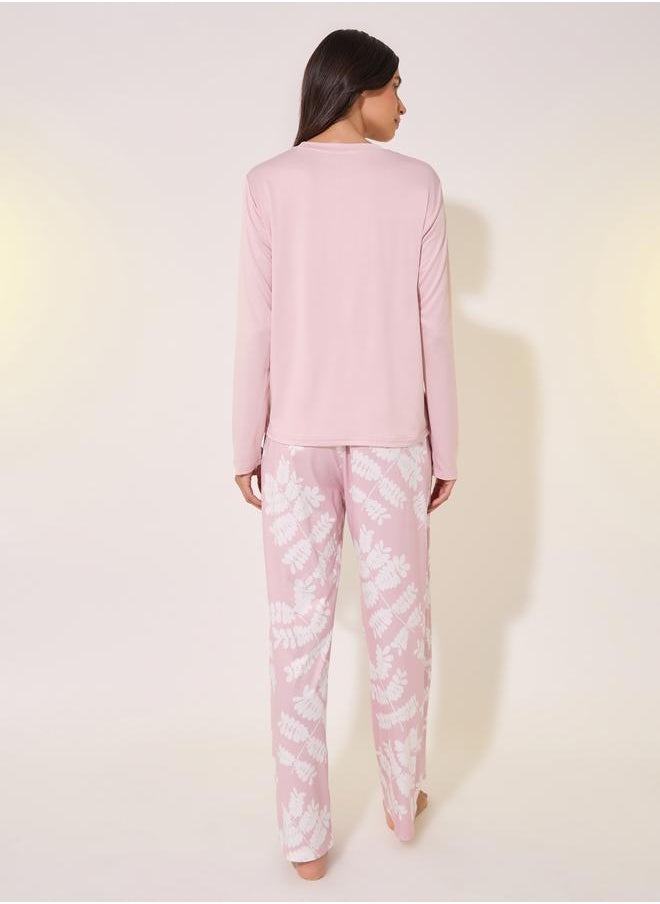 Take Two Solid Round Neck T-Shirt and Printed Pyjama Set by Styli  - Image 5