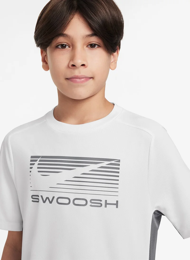 نايكي تيشيرت أطفال بطبعة Love بتقنية Dri-Fit