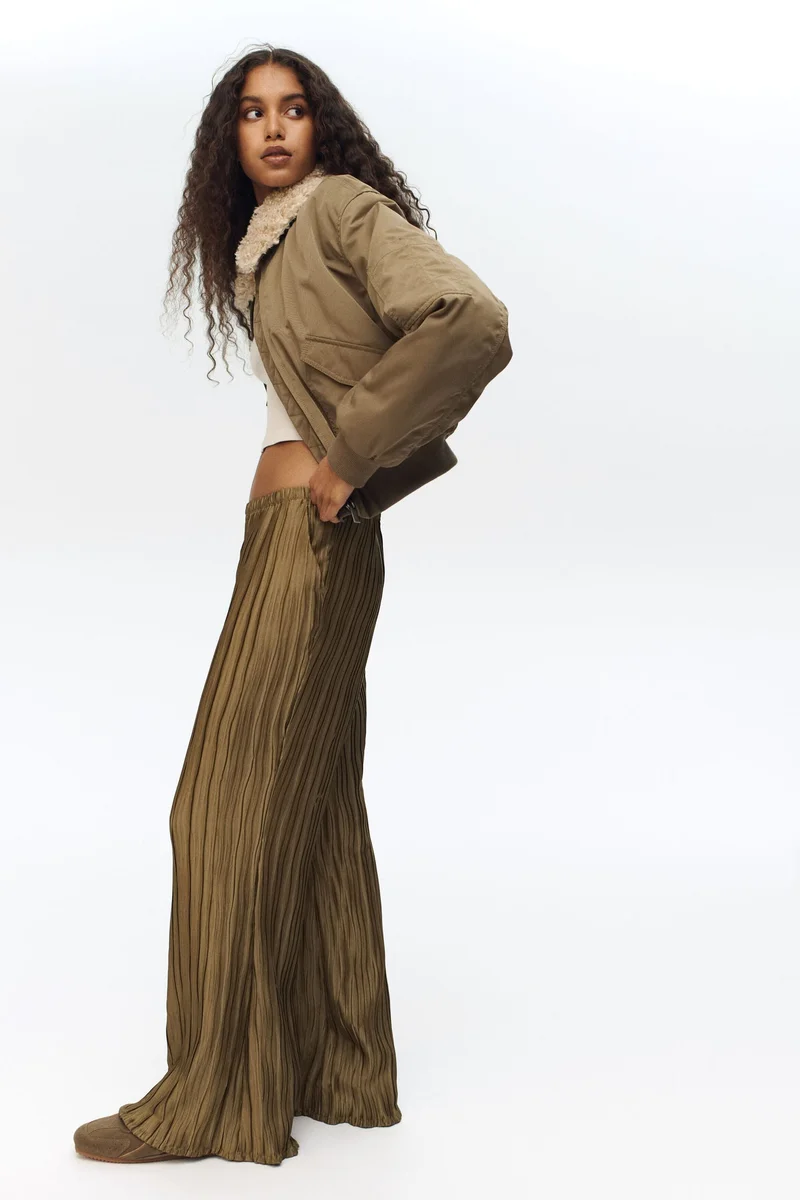 اتش اند ام بنطلون بقماش مجعّد