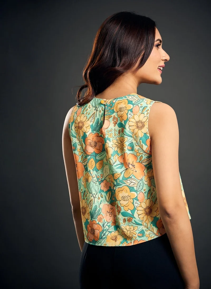 زجزاج بلوزة قصيرة من الشيفون المطبوع بدون أكمام