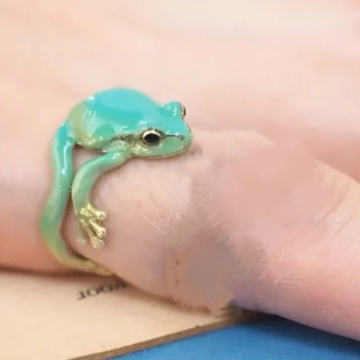 WU New Stylish Green Funny Frog Ring - Unique Design, Adjustable Size - Image 1