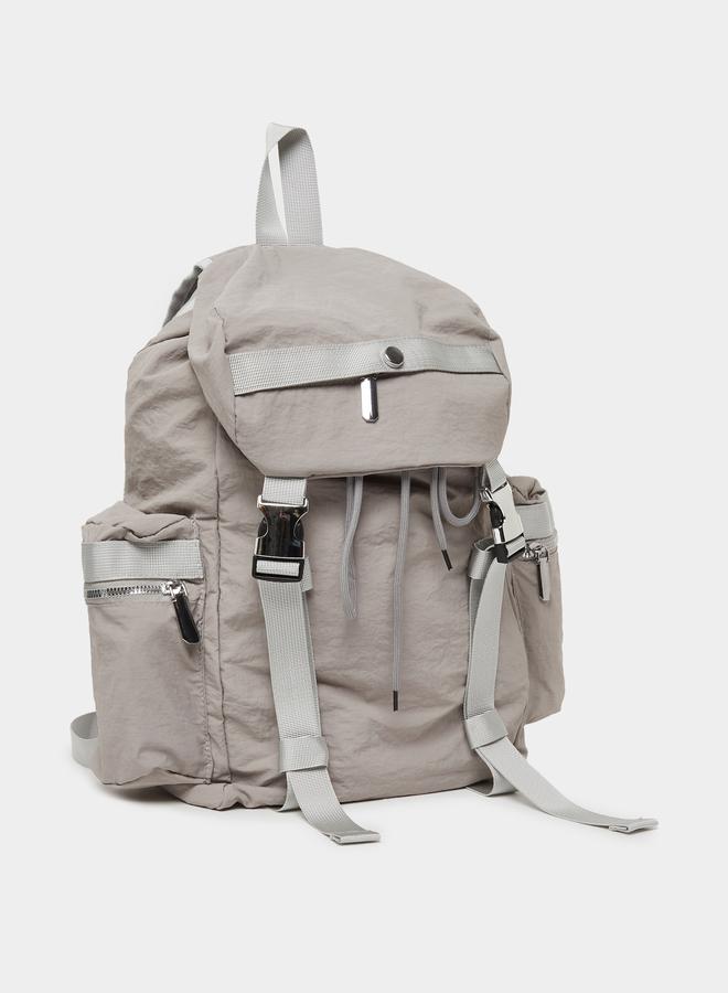 ستايلي حقيبة ظهر نسائية رمادية بحزام بإبزيم - Image 1