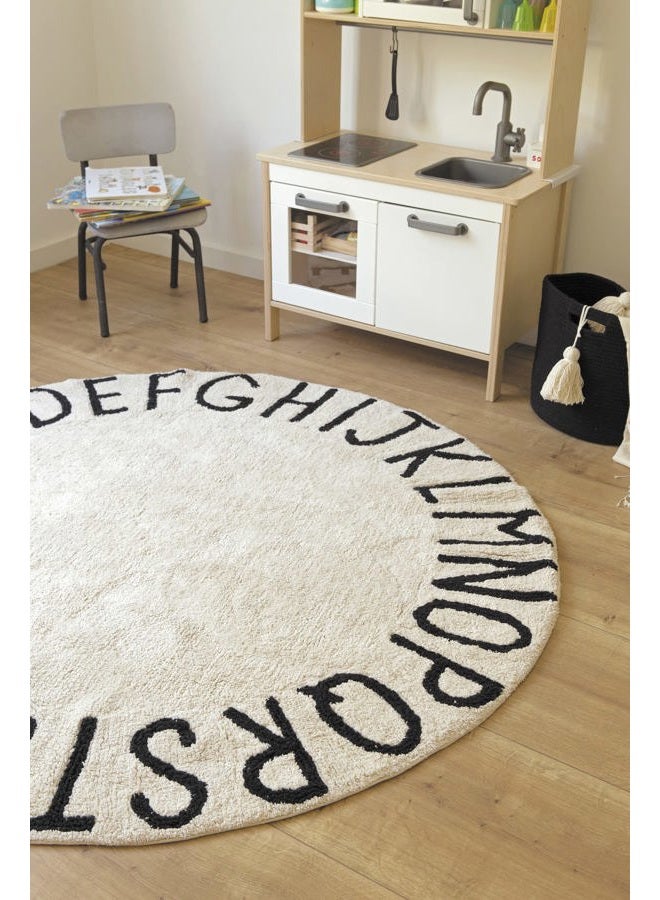 Lorena Canals Washable Area Rug for kids room. Collection ABC in color Black and White - Handmade by artisans in Round shape and made in Natural Cotton and Non-Toxic Dyes - Size: 5' x 5' - Image 4