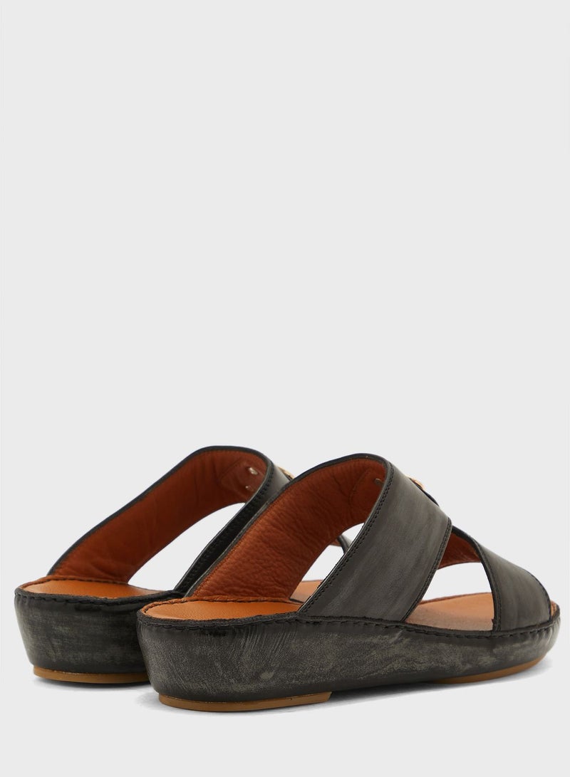 Posh La Vie Classy Arabic Sandals - Image 3