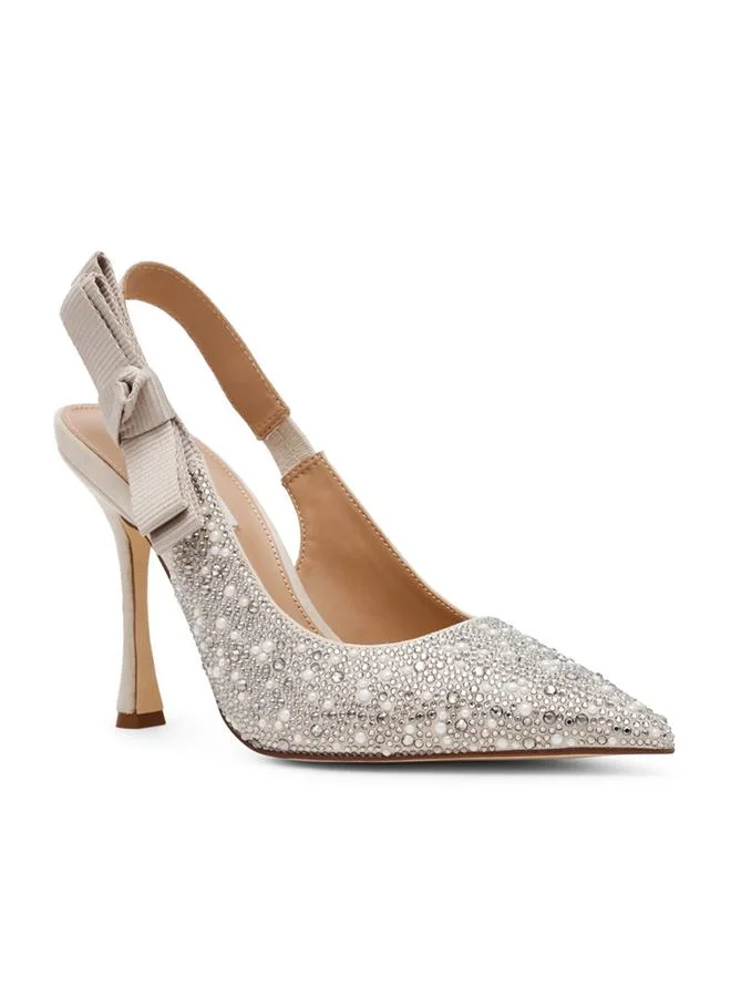 ستيف مادن Brylie White Women's Pumps
