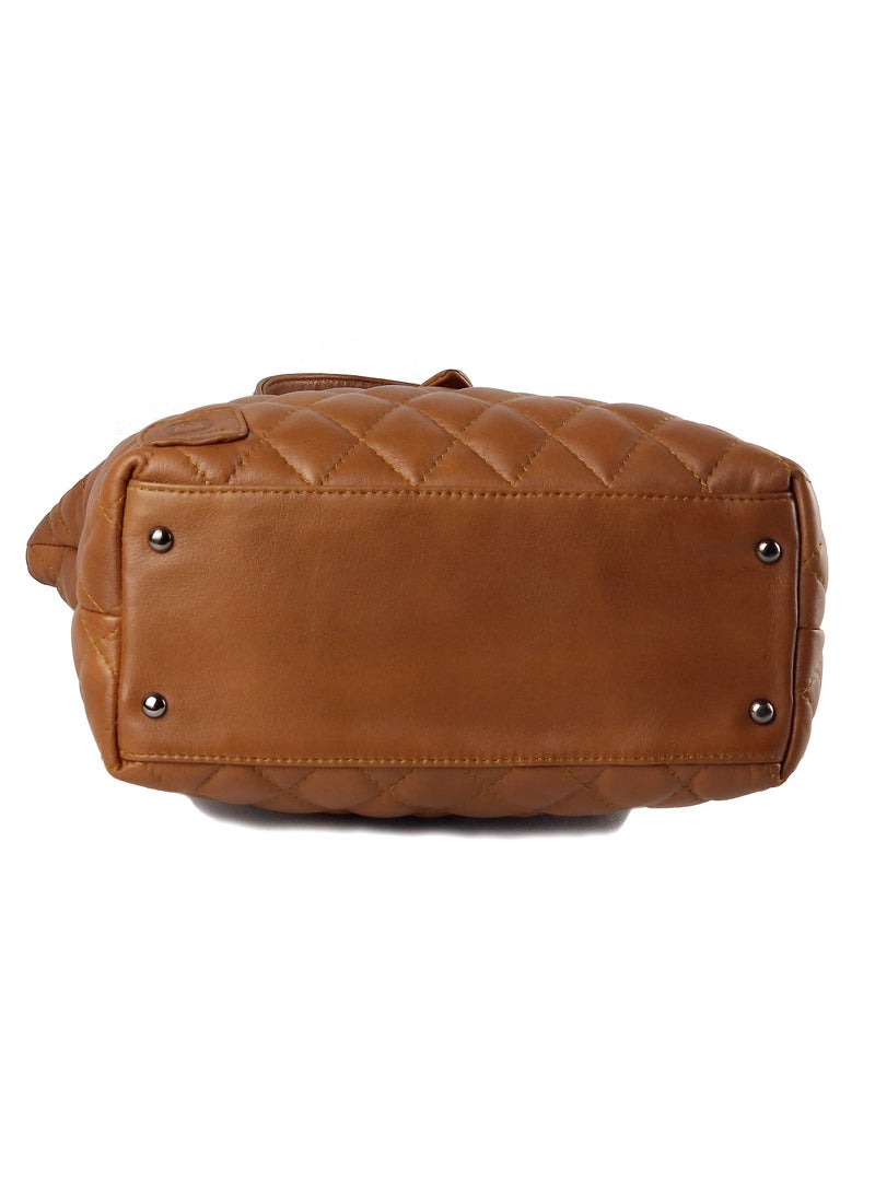 ليذريا  شنطة حريمى من الجلد الطبيعي الناعم بتصميم الكابتونيه الجذاب - متوسطة الحجم - Image 3