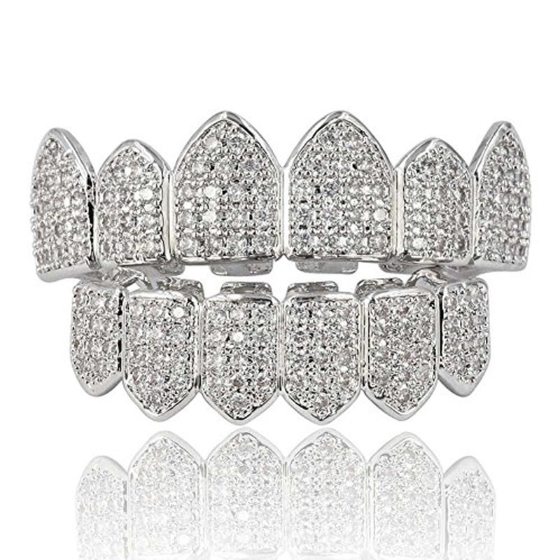 JINAO جرلز جيناو الماسية لأسنانك للرجال والنساء مطلية بالذهب عيار 18 مع كريستالات مكرو باف زركونيا مكعبة مع قضبان تشكيل إضافية (طقم فضي) - Image 1