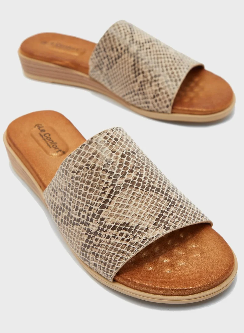 Le Confort Wide Strap Wedge Sandal