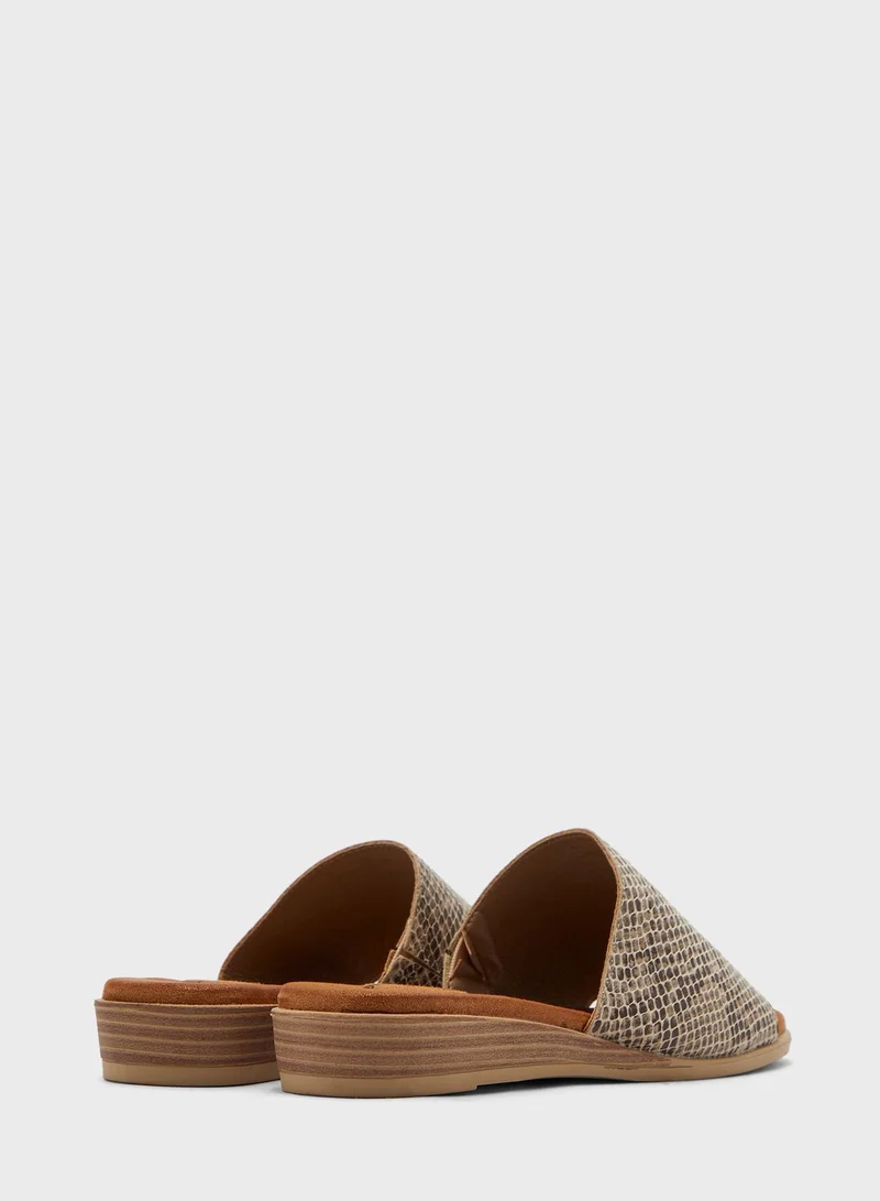 Le Confort Wide Strap Wedge Sandal