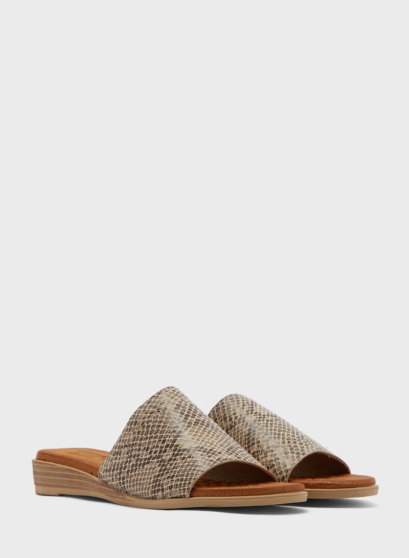 Le Confort Wide Strap Wedge Sandal
