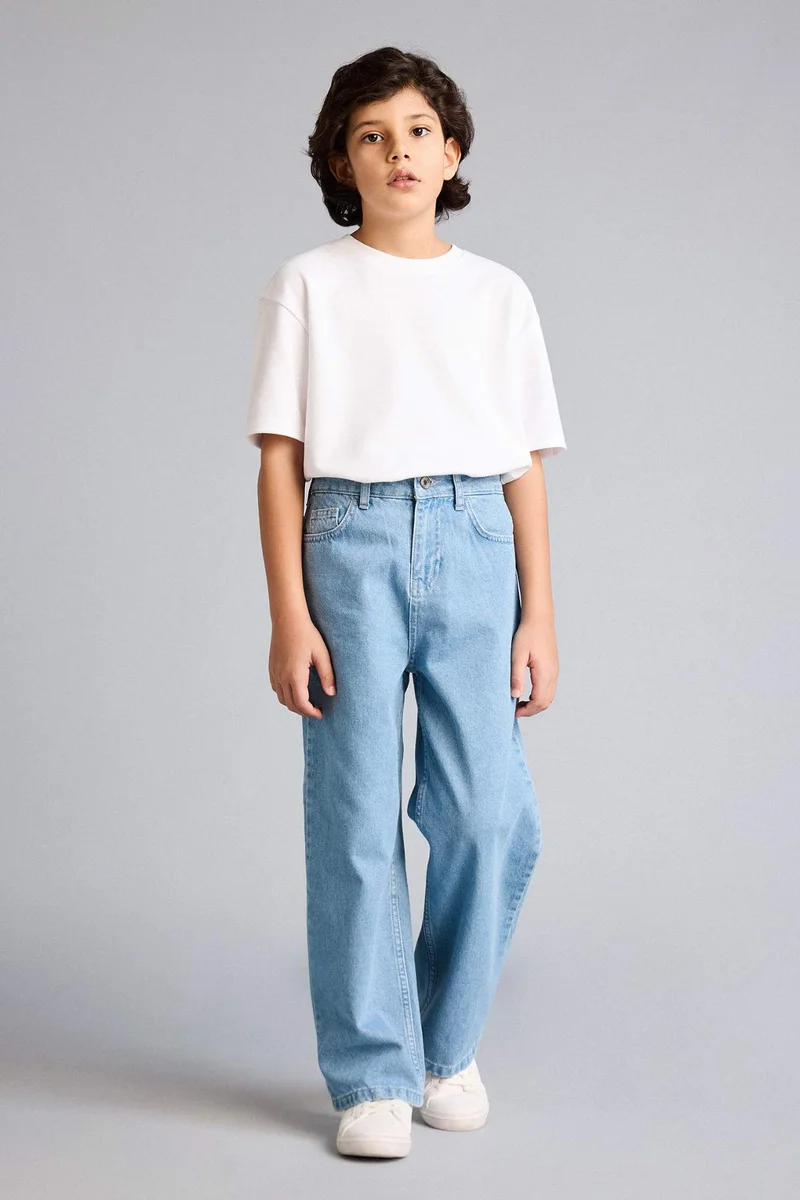 ديفاكتو Boy Jeans