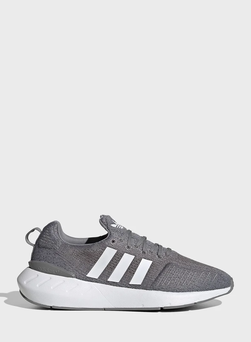 adidas Originals Swift Run 22