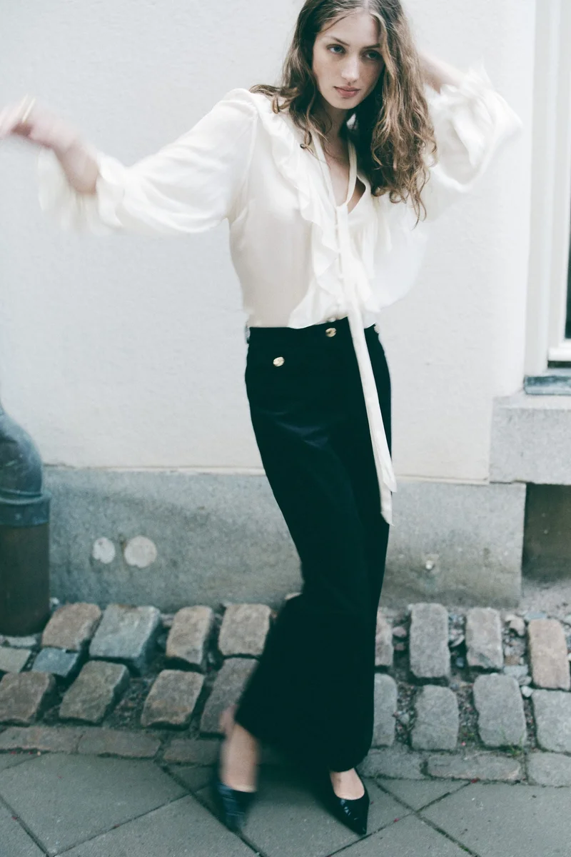 H&M Flared velvet trousers