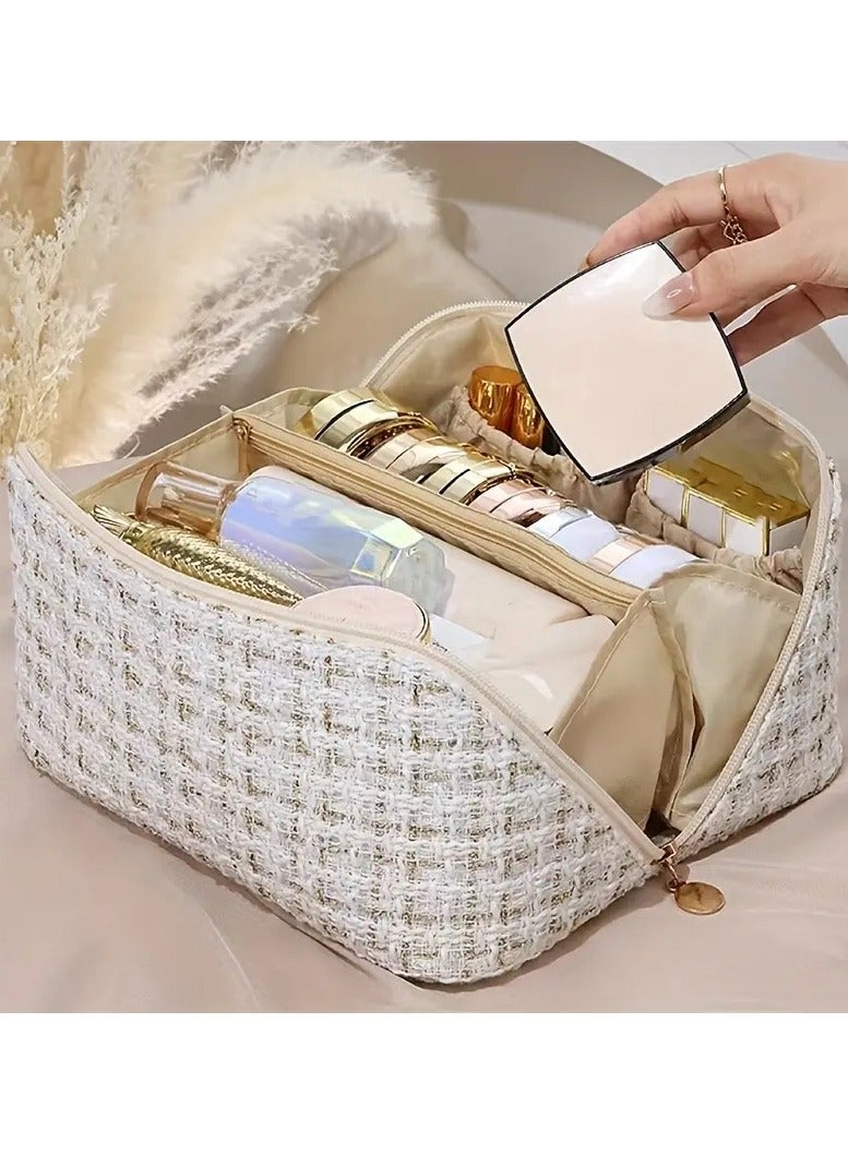 أوريتي منظم مستحضرات تجميل محمول كبير الحجم للسفر بتصميم منقوش مع سهولة الوصول وفتحة مسطحة للنساء، باللون الأبيض - Image 4