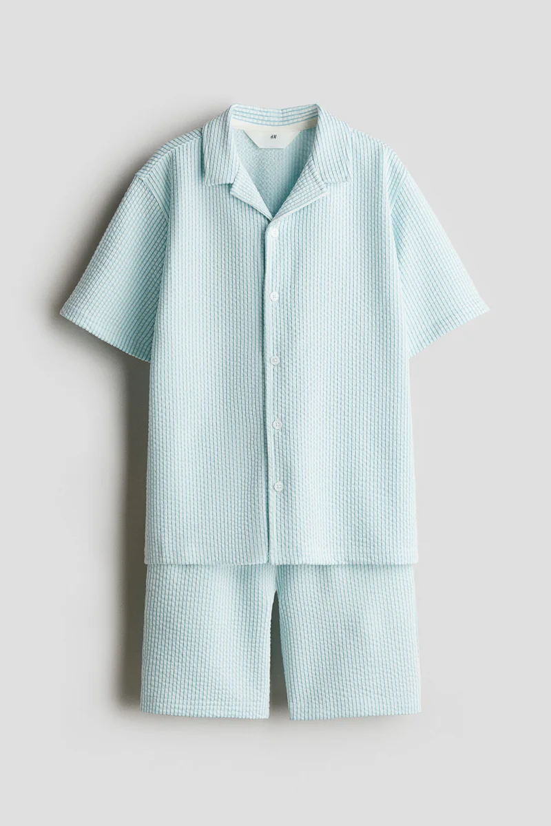 H&M 2-piece shirt and shorts set