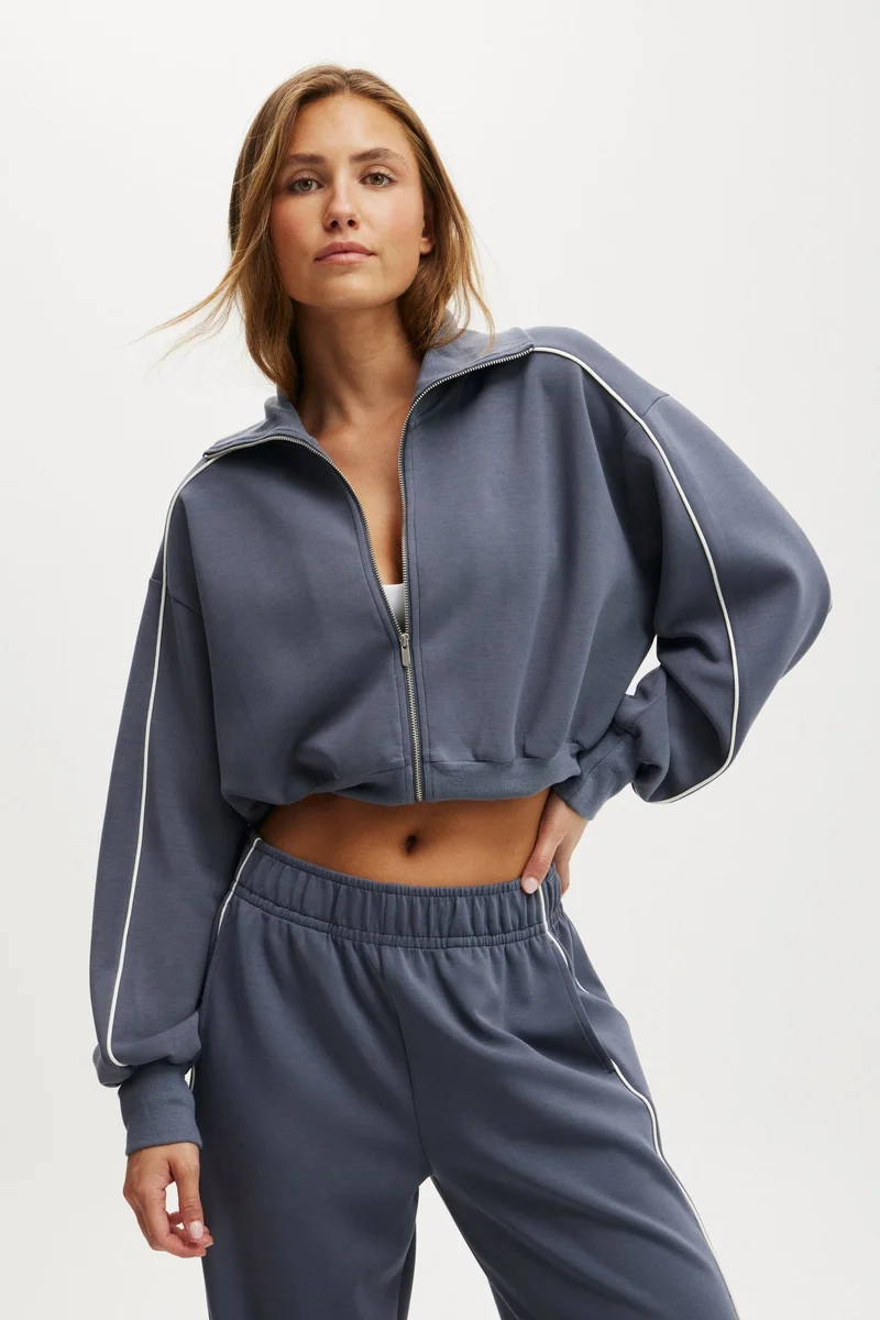 بودي جاكيت رياضي فائق النعومة