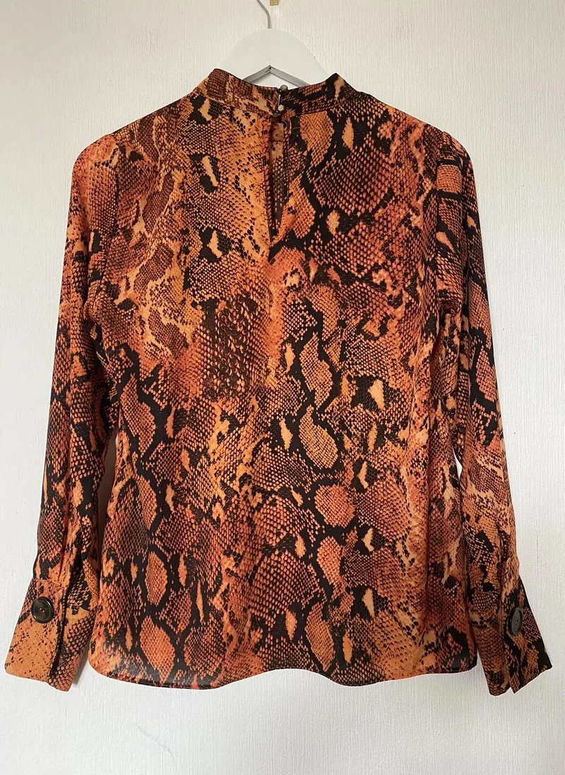 دوروثي بيركنز RUST SNAKE LONG SLEEVE TOP