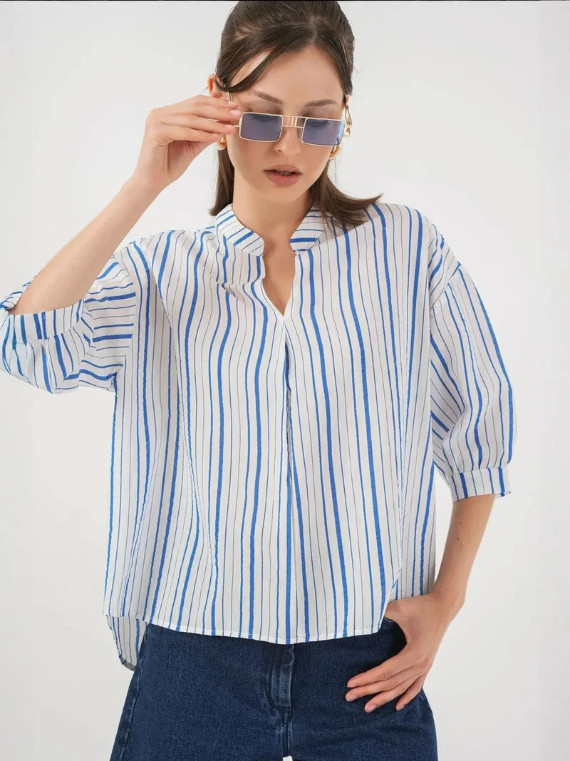 بيغ دارت بلوزة بياقة على شكل حرف  مخططة