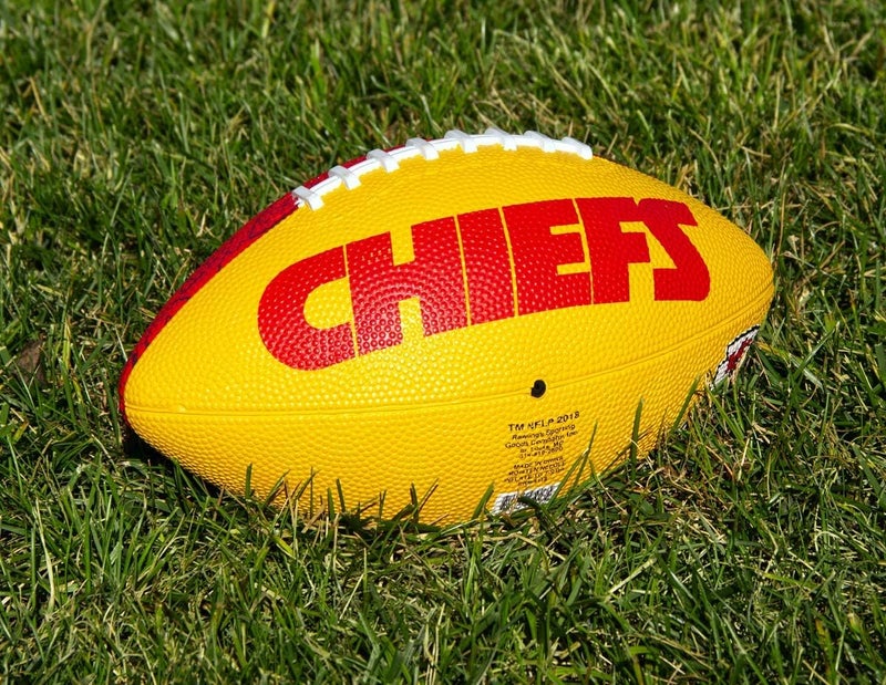 Rawlings NFL Gridiron Junior-Size Youth Football (All Team Options) - Image 4